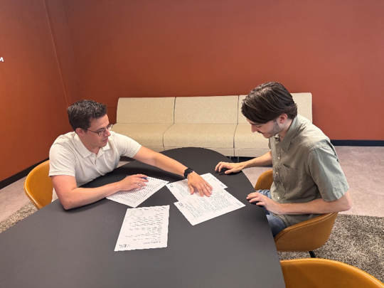 Sweder tekent zijn contract bij Beter Bij Ons.